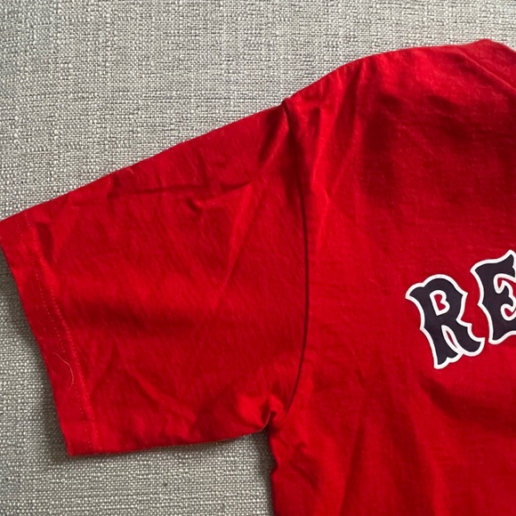 NEW Majestic Jacoby Ellsbury Women’s MLB Apparel Red Sox Name and Number T-Shirt - Picture 7 of 7
